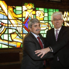 El todavía rector, José Ángel Hermida, acudió en solitario a felicitar a Marín en la Facultad de Veterinaria. JESÚS F. SALVADORES