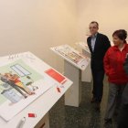 Riesco, María Gutierrez y Luis Antonio Moreno, al fondo, ayer en la Casa de la Cultura.