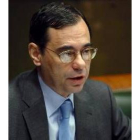 El gobernador del Banco de España, Jaime Caruana, ayer en el Senado