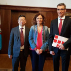 Un momento del acto de ayer con la delegación china. ANA F. BARREDO