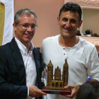 La Robla recoge el trofeo de campeón de Liga.