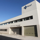 Entrada del nuevo centro de salud y especialidades.