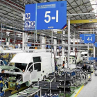 Imagen del montaje de furgonetas en la fábrica de Iveco.