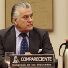 El ex tesorero del P, Luis Bárcenas durante una comparecencia en el Congreso. JAVIER LIZÓN