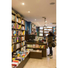 Vista interior de la librería ‘Letras corsarias’. daviz arranz