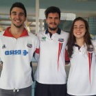 Víctor y Claudia (CN León) con su entrenador Miguel. DL