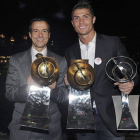 Cristiano Ronaldo y su representante Jorge Mendes en la entrega de los premios Globo de Oro del 2011.