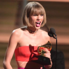 Taylor Swift, durante su discurso de aceptación del premio al mejor álbum del año por '1989'.