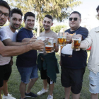 El parque de La Bolenga comenzó ayer a recibir a los primeros visitantes a la Feria del Lúpulo y la Cerveza que este año viene cargada de actividades. RAMIRO