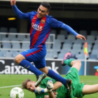 Jugada durante la goleada del Barça B al Eldense.