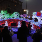 La magia y el colorido del desfile de Reyes en Ponferrada. L. DE LA MATA