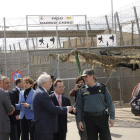 Los presidentes de Melilla y Ceuta en la frontera.