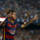 Neymar celebra el gol que marcó ante la Roma en el trofeo Gamper celebrado el 5 de agosto.