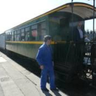 Los vagones del antiguo tren de la Minero durante un recorrido realizado con fines de exhibición
