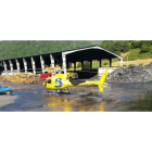 Un helicóptero traslada material para las labores de rescate del minero leonés fallecido en una explotación asturiana