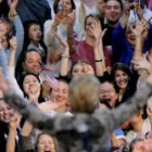 Hillary Clinton agradeciendo a sus seguidores y votantes el espaldarazo dado en New Hampshire