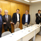 Fernández Mañueco se reunió con los empresarios de Astorga acompañado por el presidente de la Diputación
