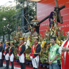 Guardias civiles de León con traje de gala escoltaron el Nazareno.
