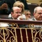 El presidente de la Junta de Andalucía, Manuel Chaves, siguió el Pleno desde la tribuna de invitados