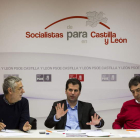 Agustín Prieto, Luis Tudanca y Ángel Hernández, ayer, en la sede del PSOE en Valladolid.