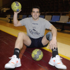 El jugador del Ademar, Carlos Ruesga, quiere seguir liderando la tabla de máximos artilleros.