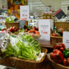 Exposición de productos de «Nuestra Huertina» en El Corte Inglés de León.