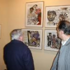 Decenas de personas asistieron ayer a la inauguración de la muestra «Hay una luz en Asturias»