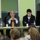 Aurora Baza, Gregorio Chamorro, Fernando Vélez y Francisco Herrero durante la reunión.