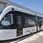 Primer tranvía para León que ha salido de la fábrica de Vossloh en la provincia de Valencia.