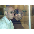 Los etarras arrepentidos Santi Potros y Caride Simón en un juicio.