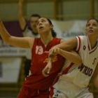 Esther Montenegro sumó 19 puntos y 10 rebotes en Pontevedra