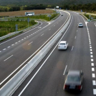 Carretera C-31 a su paso por Santa Cristina dAro.