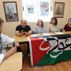 Rueda de prensa de IU, ayer en Ponferrada. L. DE LA MATA