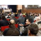 Tercera asamblea de trabajadores de Antibióticos al margen del comité, ayer en Trobajo.