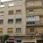 El domicilio familiar estaba ubicado en la última planta de este edificio de Ejea de los Caballeros.