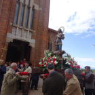 San Isidro sale en procesión de la iglesia de San Andrés. C.N.
