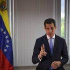 Guaidó dijo que 29 diputados han sido perseguidos y apresados por el tribunal chavista.