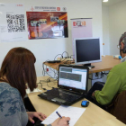 El Brain Computer Interface, empleado en el CRE de San Andrés del Rabanedo, ayuda a prevenir el deterioro cognitivo. DL