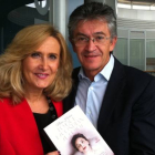 Nieves Herrero y el periodista Pepe Quílez, que hoy presenta la novela de Herrero.