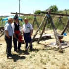 Algunos pastores se encargaron de cocinar la comida pastoril durante la jornada de ayer.