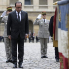 Hollande asiste a una ceremonia en el palacio nacional de Los Inválidos en París.