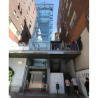 La avería obliga a los peatones a usar las escaleras. L. D. M.