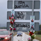 Pintadas en la localidad vallisoletana de Traspinedo para pedir justicia y para apoyar a la familia de Esther López. NACHO GALLEGO