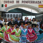 Una delegación de Ponferrada visitó en 2005 la localidad mexicana de Pachuca.