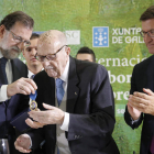 Rajoy impuso la Medalla de Oro al Mérito en el Trabajo a Fernández Albor. LAVANDEIRA JR.