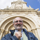 Juan Antonio Fraile, ayer en la puerta de San Isidoro de León. FERNANDO OTERO PERANDONES