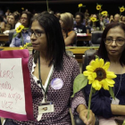 Varias mujeres participan en un homenaje a la concejala brasileña Marielle Franco, en la Cámara de Diputados, en Brasilia, el 15 de marzo.