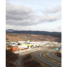 El Parque Industrial del Bierzo Alto, al pie de la A-6.