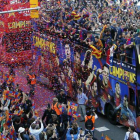 El autobús del Barcelona estuvo acompañado por medio millón de aficionados.