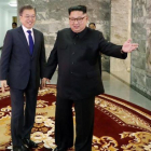 Los líderes de las dos Coreas en su encuentro de este sábado.
